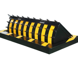 Bloqueador de Vehículos de Alta Resistencia con Sistema de Púas de Tráfico y Cortacadenas Automático para Seguridad Vial - Product Image 1