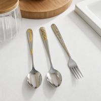 Offre Spéciale – Ensemble de Couverts Légers et Durables en Acier Inoxydable Doré, 24 Pièces (Couteaux, Fourchettes, Cuillères) pour Réceptions de Mariage et Célébrations