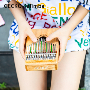 GECKO K17CA B Tone Kalimba à 17 touches en bois <span class=keywords><strong>de</strong></span> camphre massif naturel, <span class=keywords><strong>instrument</strong></span> <span class=keywords><strong>de</strong></span> <span class=keywords><strong>musique</strong></span> creux Mbila, utilisation comme <span class=keywords><strong>tambour</strong></span> - Product Image 2