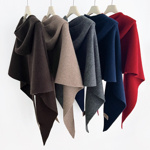 Écharpe en mélange de laine avec logo personnalisé, couleur unie, tricotée, châle triangulaire à capuche, ensemble bonnet et écharpe d'hiver, vente en gros d'usine - Product Image 5