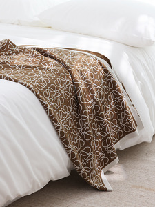 Manta de punto suave de estilo nórdico, manta cálida, cubierta decorativa para el extremo de la cama para Hotel y hogar - Product Image 2
