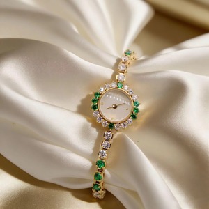 Antique-style Carved Light-luxury Exquisite Hollow-out Diamond-inlaid Brass Case Acrylic Band Small Dial <b>Bracelet</b>-style - Product Image 5