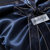 Pochette de luxe GXS bleu marine en satin anti-poussière avec nœud en ruban de soie pour emballage cadeau, bijoux de mariage, chaussures, sacs – Vente en gros