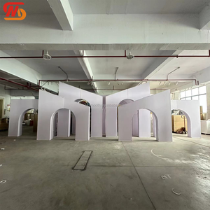 Arche de fond de scène de mariage personnalisée en acrylique blanc lisse avec éclairage LED - Product Image 2