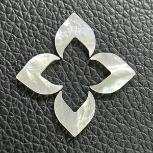 Grande coquille de nacre blanche naturelle, taille 40x40x2mm, fleur de trèfle <span class=keywords><strong>Robert</strong></span>, pierres précieuses en nacre - Product Image 1