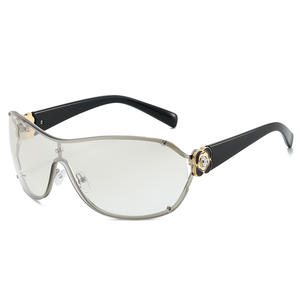 <span class=keywords><strong>2026</strong></span>年最新ファッション クラシック オーバーサイズ スクエア サングラス レディース UV400 高級サングラス メンズ カスタムロゴ 卸売 サングラス - Product Image 1