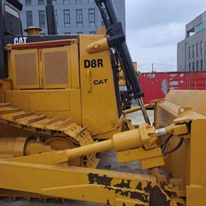 รถดันดิน CAT D8R ปี 2023 เครื่องยนต์คัมมินส์ กำลังดัน 10 เมตร ตัวถังสีเหลือง รถแทรกเตอร์ตีนตะขาบแคตเตอร์พิลลาร์ อุปกรณ์หนัก - Product Image 2