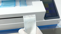 Machine de scellage automatique de sachets en papier et plastique de qualité médicale avec découpe intégrée pour emballage stérile ISO13485