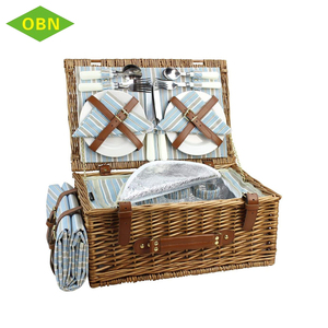 New Classic 4 Person Wicker Insulated Picnic Basket With Waterproof Blanket