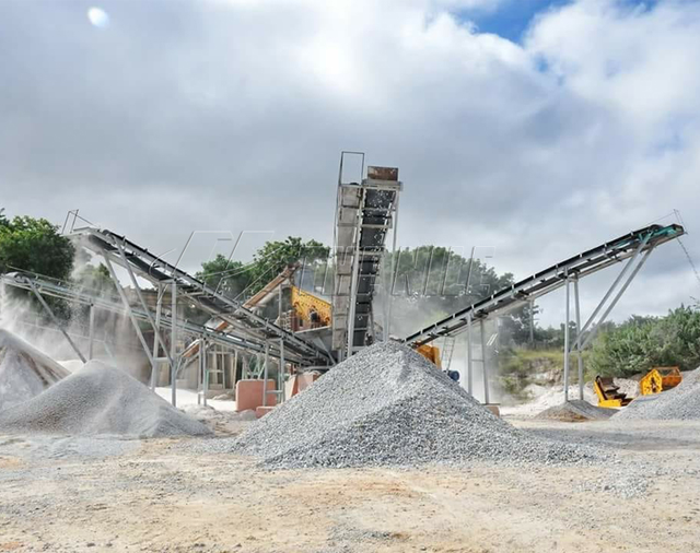 Mining Machine- Jaw Crusher Mining Quarry Crushing Mobile Crusher Jaw Mining Quarry Stone Crushing Mobile Gold Ore Crush