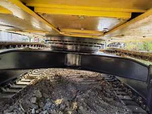 Excavatrice sur chenilles Komatsu PC130 d'occasion de 13 tonnes, prête à être expédiée, modèle PC130-7, au meilleur prix. - Product Image 5