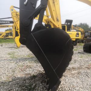 Excavatrice sur chenilles Volvo EC300DL d'occasion fiable-fabriquée en Suède - Product Image 3