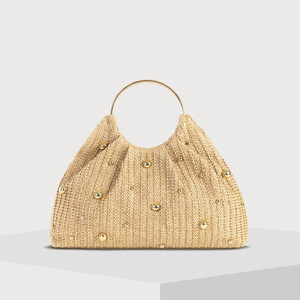 Bolsos tejidos de paja de moda de verano con remaches de diseño plisado precios bajos portátiles al por mayor - Product Image 1