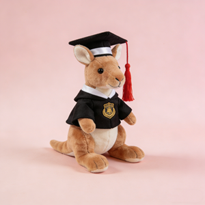 <span class=keywords><strong>Canguro</strong></span> di <span class=keywords><strong>Peluche</strong></span> Personalizzato con Cappello per la Laurea, Giocattolo Morbido OEM per Bambini, Animale di <span class=keywords><strong>Peluche</strong></span> a Forma di <span class=keywords><strong>Canguro</strong></span> - Product Image 3