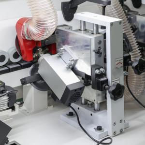 Machine de chantournage automatique industrielle CE fabriquée en Chine pour le bois, le mélamine, le MDF avec CNC et pré-fraisage - Product Image 4