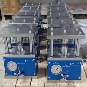 Machine à sertir les piles bouton hydrauliques <span class=keywords><strong>TMAX</strong></span> Brand Lab pour toutes les piles bouton - Product Image 2