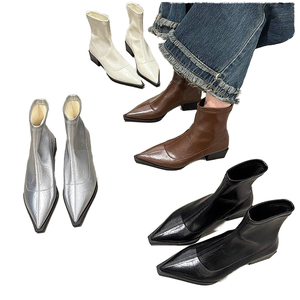 Bottines tendance pour femmes en cuir verni PU et daim patchwork, plateforme automne-hiver, bout pointu, talon carré épais et plat - Product Image 1