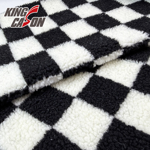 <span class=keywords><strong>Tissu</strong></span> Sherpa à carreaux <span class=keywords><strong>noir</strong></span> <span class=keywords><strong>et</strong></span> <span class=keywords><strong>blanc</strong></span> en polyester 100% doux, vente chaude d'usine Kingcason, compétitif, pour vêtements <span class=keywords><strong>et</strong></span> manteaux - Product Image 6