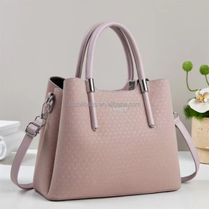 Sac à main décontracté pour femme, design minimaliste polyvalent et élégant, tendance 2025, mettant en valeur le tempérament - Product Image 5