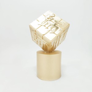 Offre Spéciale – Trophée Artisanal Gravé en Métal Doré Écologique de Haute Qualité – Meilleur Souvenir avec Caractères Chinois – Cadeau d'Entreprise Direct Usine - Product Image 5