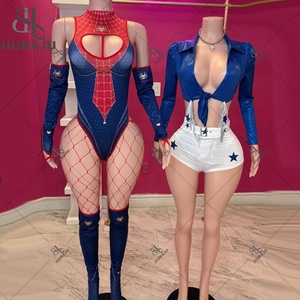 Sabina Oltinbekova porno filmda Tungi klubda yashirin kamerali hojatxona