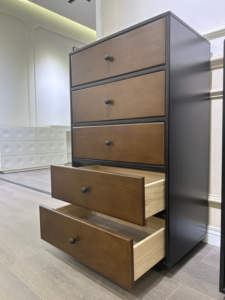 Cassettiera Moderna in Legno Massello, Mobile Contenitore con Cassetti per Camera da Letto e Soggiorno - Product Image 3