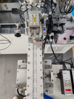 Machine automatique haute efficacité pour l'insertion et la scellage de sachets à bec verseur, moteur PLC 220V, haute précision