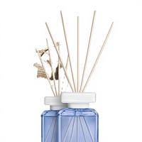 Diffuseur d'ambiance artisanal Ipuro Essentials sans alcool en verre carré 100ml Pamplemousse Citron Musc Blanc
