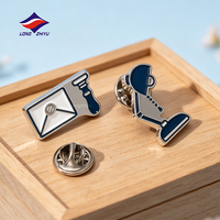 Longzhiyu 20 Tahun Produsen Kerajinan Logam Kustom Pin Kerah Desain Logo Sendiri Lencana Enamel Lunak Keras Pin Lencana Kustom
