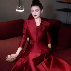 فستان أحمر مطرز للنساء من FMY، فستان شتوي راقي للمناسبات الاجتماعية، فستان زفاف وحفلات بخصر ضيق، فستان للمناسبات 68697 - Product Image 1