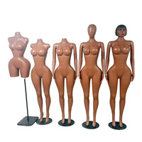 Maniquí de cuerpo completo para mujer de talla grande con cabeza, de plástico, piel marrón, en pose de pie, para exhibición de ropa