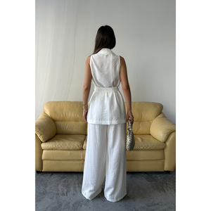 Ensemble gilet et pantalon en tissu imprimé fraises pour femme, blanc, au-dessus du genou, tenue 2 pièces avec short - Product Image 1
