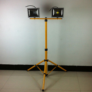 Trípode de Iluminación para Exteriores Poplor de 1.5M y 3 Secciones, Metal Amarillo - Product Image 2