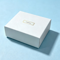 Boîte cadeau pliable personnalisée avec couvercle et base, boîte en papier rigide pliable avec logo en feuille d'or pour l'emballage de cosmétiques, de bijoux et de cadeaux
