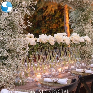 Hermoso y Económico Florero de Vidrio Cilíndrico para Centros de Mesa de Boda - Product Image 1