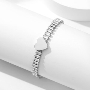 Pulsera con incrustaciones de circonita en forma de corazón, chapada en oro, aleación de zinc, engaste de canal, regalo de joyería para mujer - Product Image 3