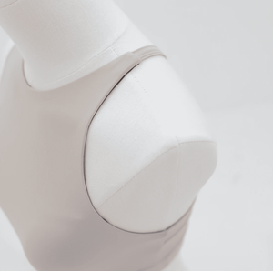 Sujetador deportivo de cuello alto OEM de Taiwán para mujer, elástico en 4 direcciones, con espalda cruzada y copas 3D fijas para yoga - Product Image 2