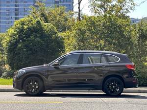 Guazi <span class=keywords><strong>precio</strong></span> bajo <span class=keywords><strong>BMW</strong></span> <span class=keywords><strong>X1</strong></span> <span class=keywords><strong>gasolina</strong></span> 1,5 SUV coche usado FWD 5 asientos - Product Image 2