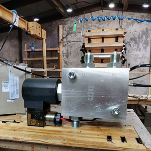 مطرقة هيدروليكية لتكسير الصخور للحفارات من 2.5 إلى 4.5 طن مع صمام - Product Image 4