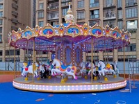 Manège Attrayant Cheval de Carrousel Intérieur/Extérieur pour Fêtes Foraines, Parcs d'Attractions et Centres Commerciaux