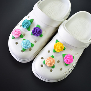 Hermosos y Modernos Adornos de Plástico con Diseño de Flores para Zapatos <span class=keywords><strong>Crocs</strong></span>, Accesorios para Calzado de <span class=keywords><strong>Niñas</strong></span> - Product Image 4