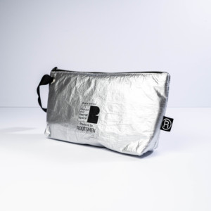Clever Designed Tyvek Paper Cosmetic Bag Silver Cosmetic Favor Bags para almacenar cosas - Product Image 3