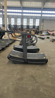 Equipo de Gimnasio en Oferta del Fabricante: Simulador de Escaleras y Escaladora Física
