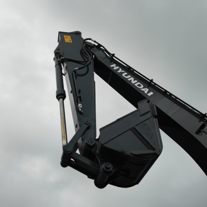 Perfect Performance Used Excavator Hyundai 215-9 Medium Crawler Excavator 150 220LC 225LC With Core Components for Cheap Sale - Product Image 3