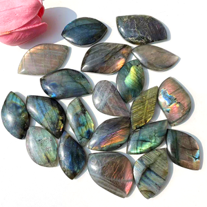 Nuovi Arrivi Intaglio di Pietre Preziose a Forma di Foglia in Cristalli Naturali di <span class=keywords><strong>Labradorite</strong></span> Blue Flash per la Creazione di Gioielli Fai-da-Te - Product Image 6