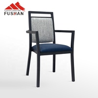 Vente directe d'usine chaise de salle à manger empilable en alliage d'aluminium de style moderne de haute qualité avec coussins pour hôtels