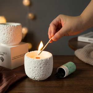 Bougie parfumée artisanale en cire de soja LANJO, pot rond minimaliste en céramique, aromathérapie florale végétale, décoration d'intérieur, 40-45 heures - Product Image 4