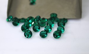 2มม. 0.04 CT ห้องปฏิบัติการสีเขียวมรกตทรงกลมตัดสดใสพลอยที่เต็มไปด้วยการแตกหักสำหรับเครื่องประดับ - Product Image 6