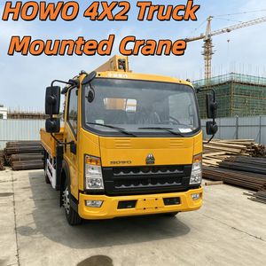 Camion grue à flèche HOWO 4X2 à <span class=keywords><strong>prix</strong></span> compétitif pour levage de charges sur courtes distances, châssis léger, économie de carburant, facile à accéder en ville - Product Image 5