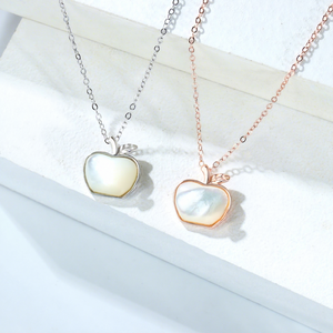 Collana con Ciondolo a Forma di Mela in Argento S925 Placcato Oro Rosa e Madreperla Bianca, Versione Coreana con Catena a Croce per Ragazze - Product Image 1